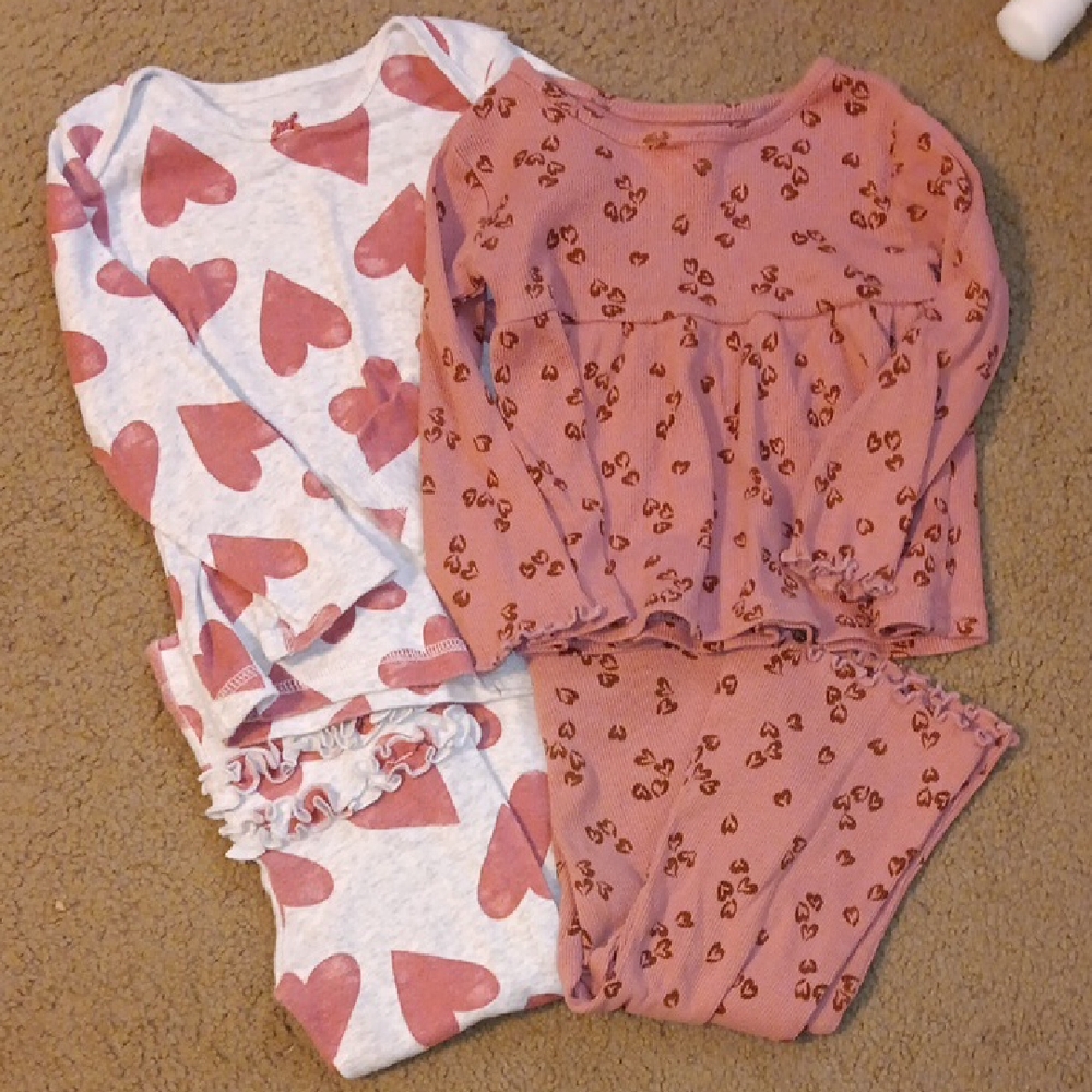 24 Month Carters Matching Heart Sets (2)